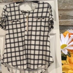 Black & White Blouse Size M